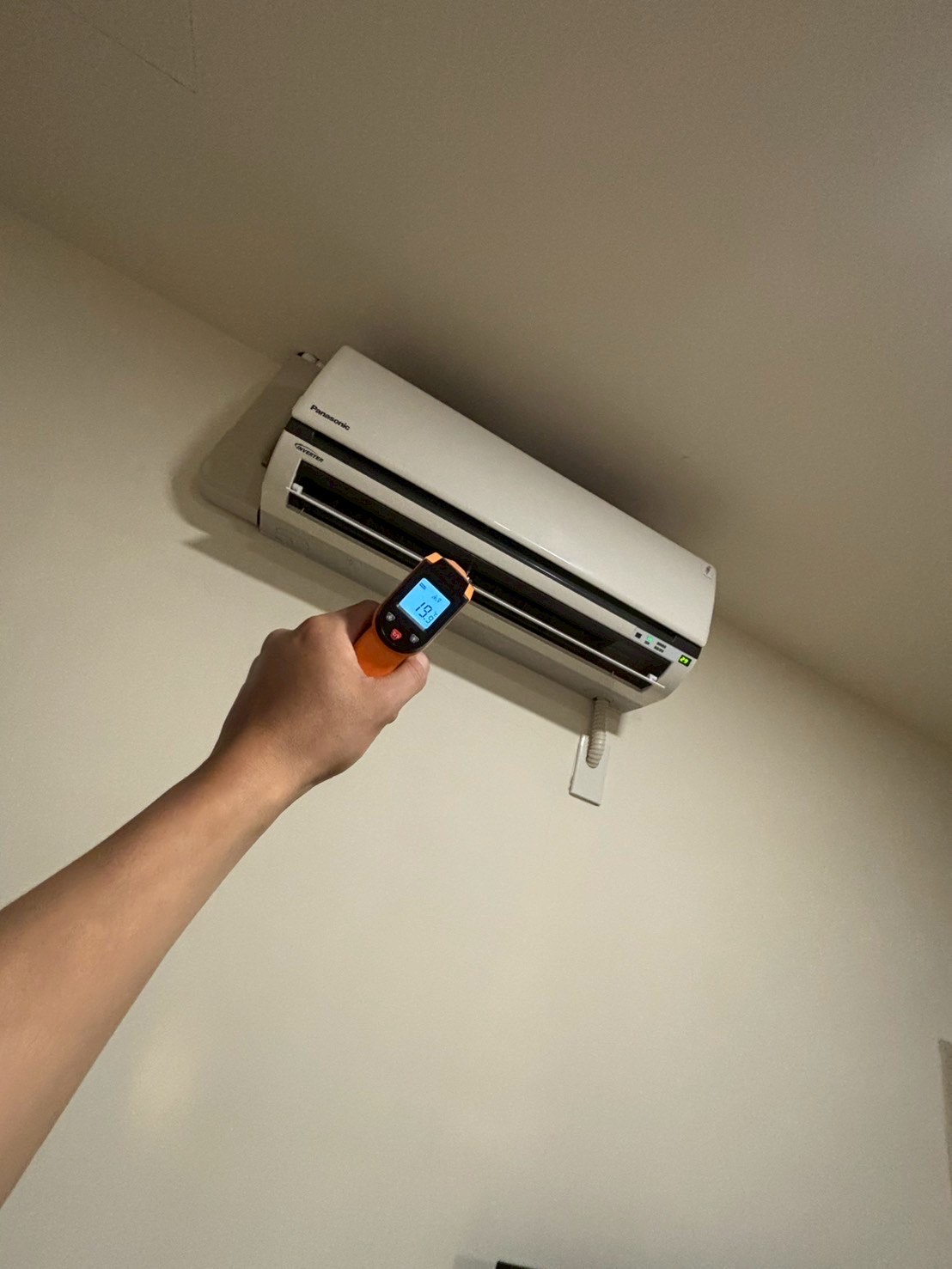 台中西區分離式冷氣清洗一台 