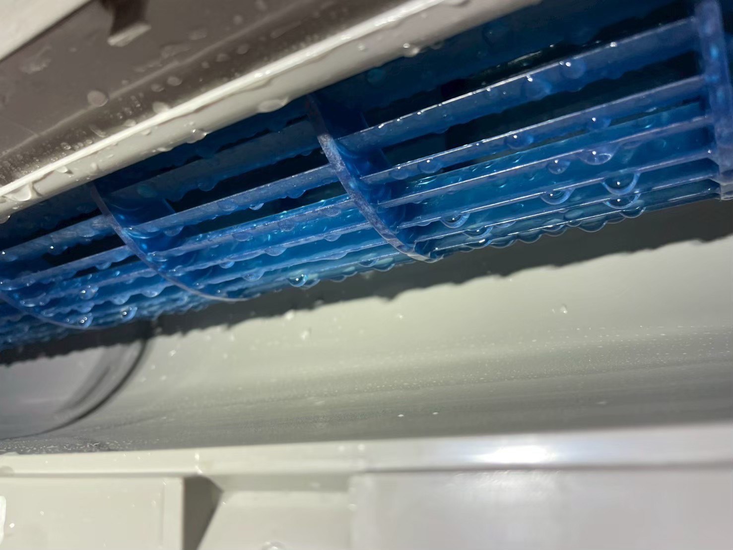 嘉義縣銓麥公司機房辦公室 吊隱式冷氣清洗 