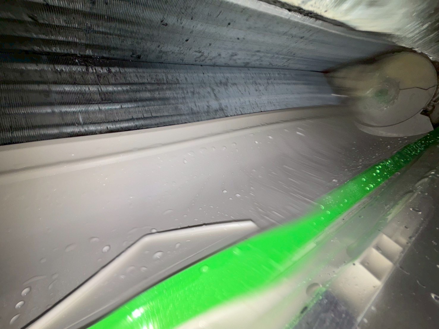 台中西區分離式冷氣清洗一台