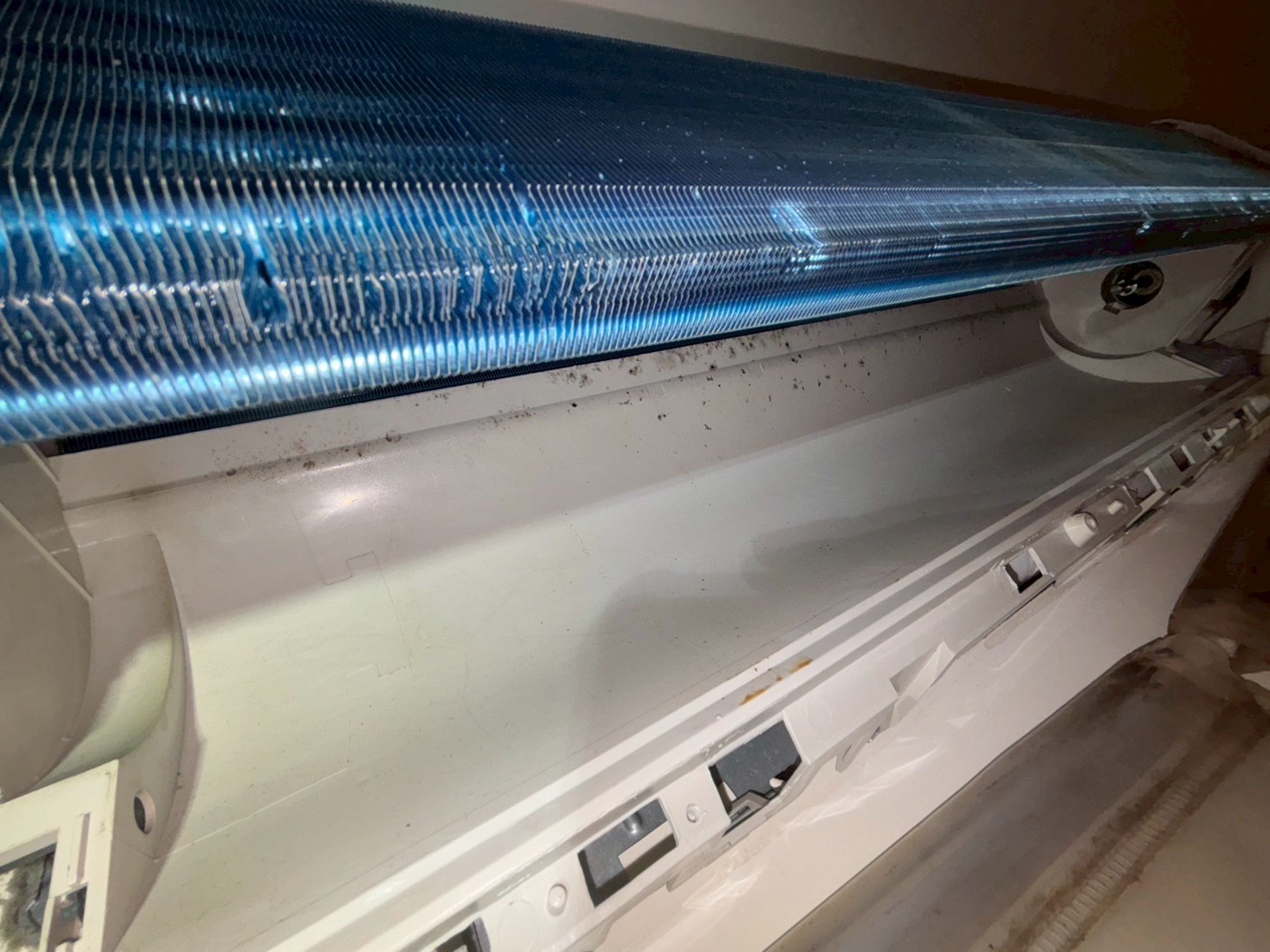 台中北區水湳 分離式冷氣清洗一台