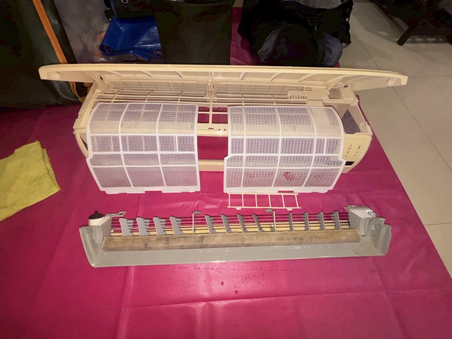 台中市西屯分離式冷氣清洗一台