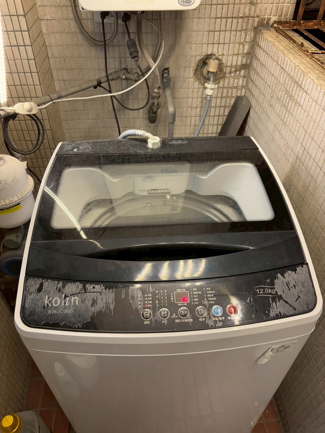 台中西屯區直立式洗衣機清洗一台