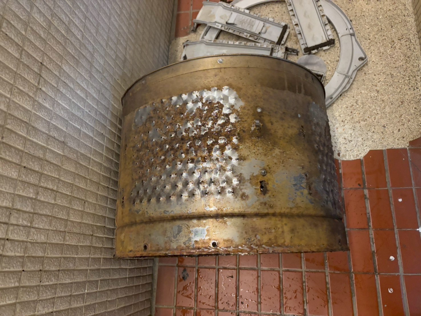 台中西屯區直立式洗衣機清洗一台