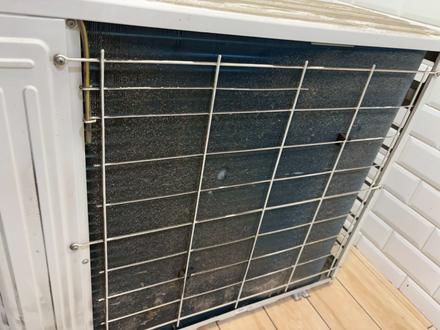 台中西屯分離式冷氣全拆清洗