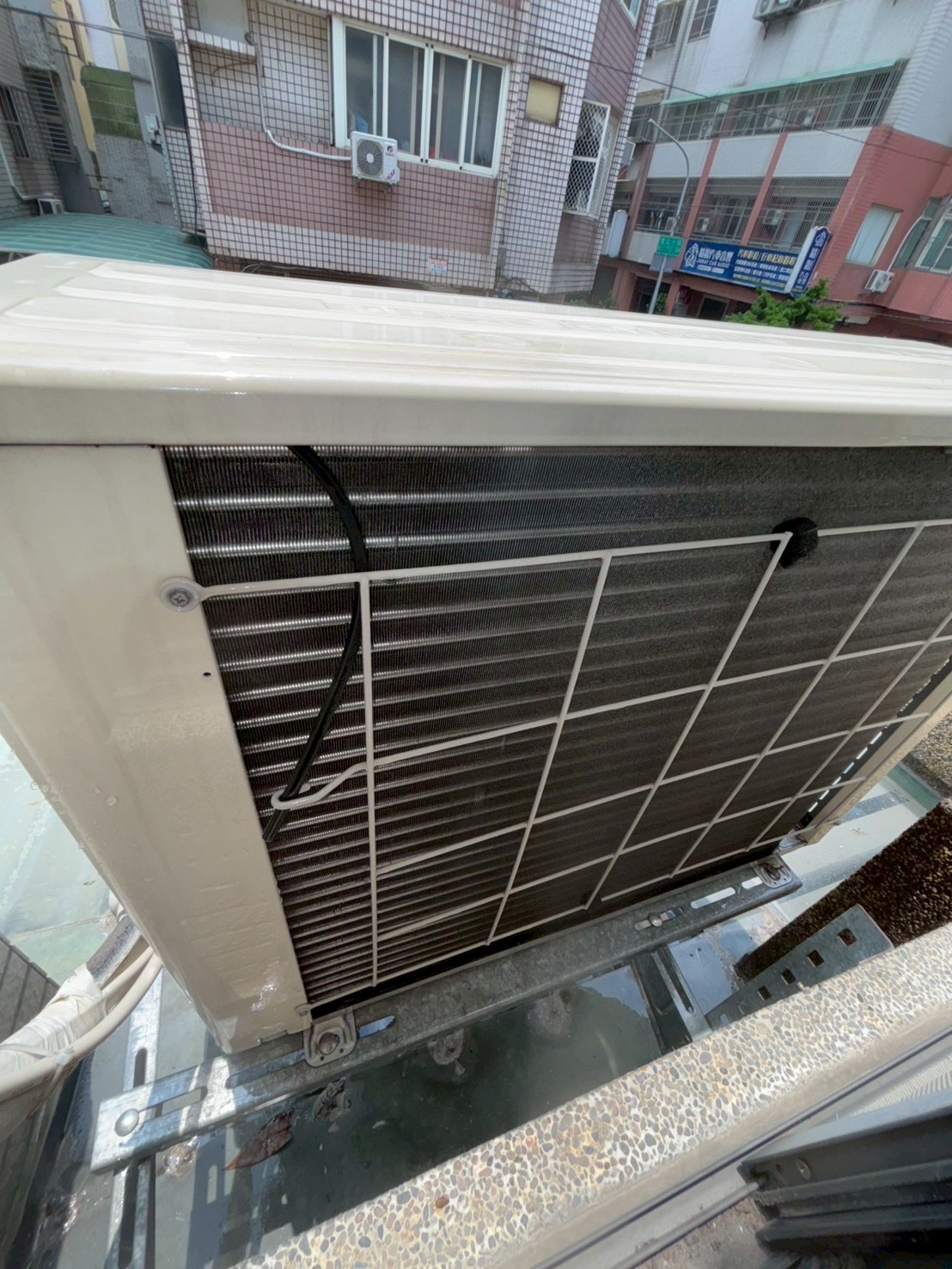 台中嶺東分離式冷氣清洗一台