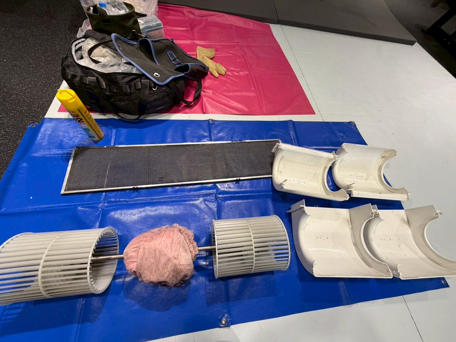 台中北屯健身房 吊隱式冷氣清洗