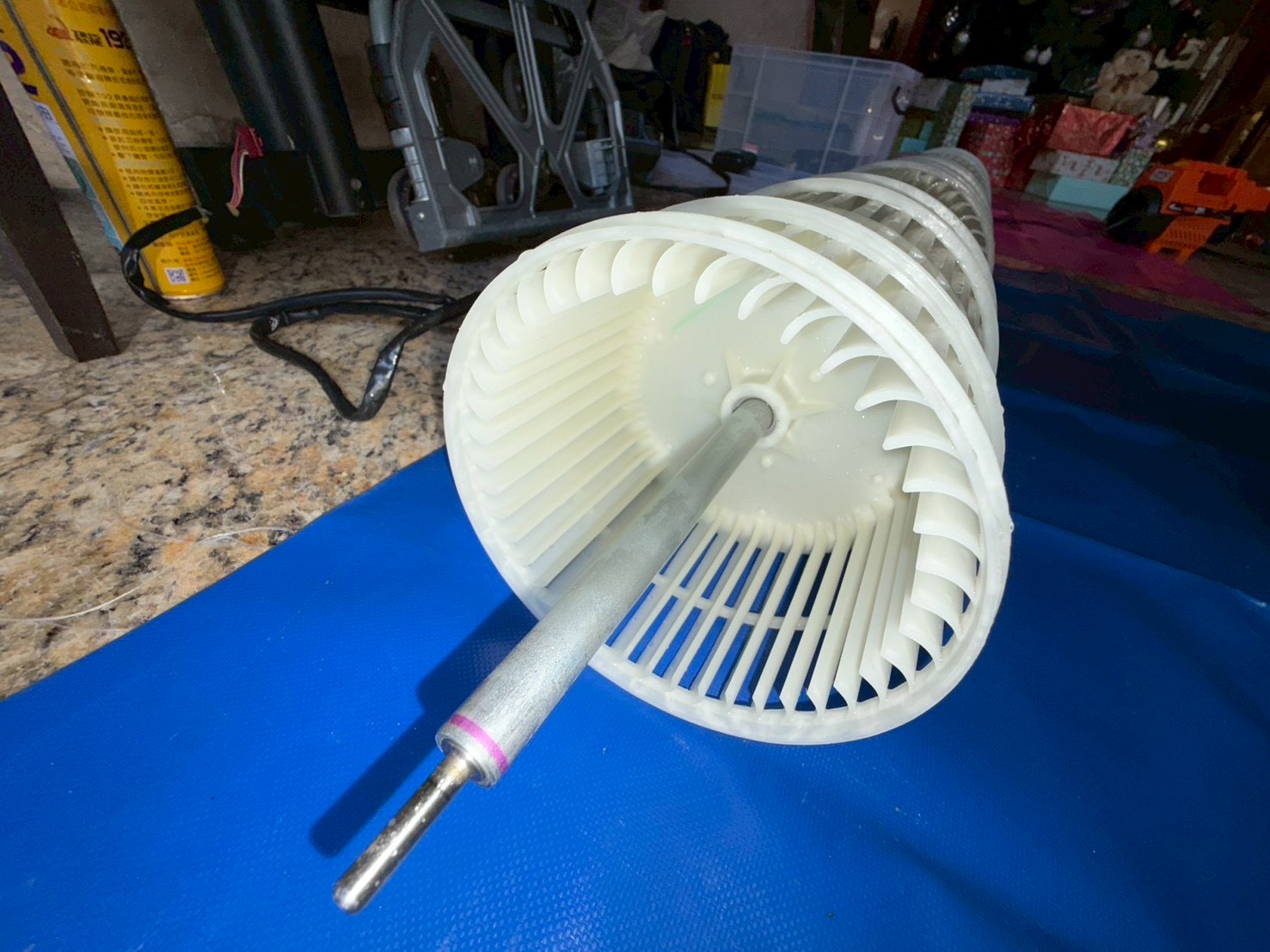 台中鄉林挑高公設 吊隱式冷氣清洗