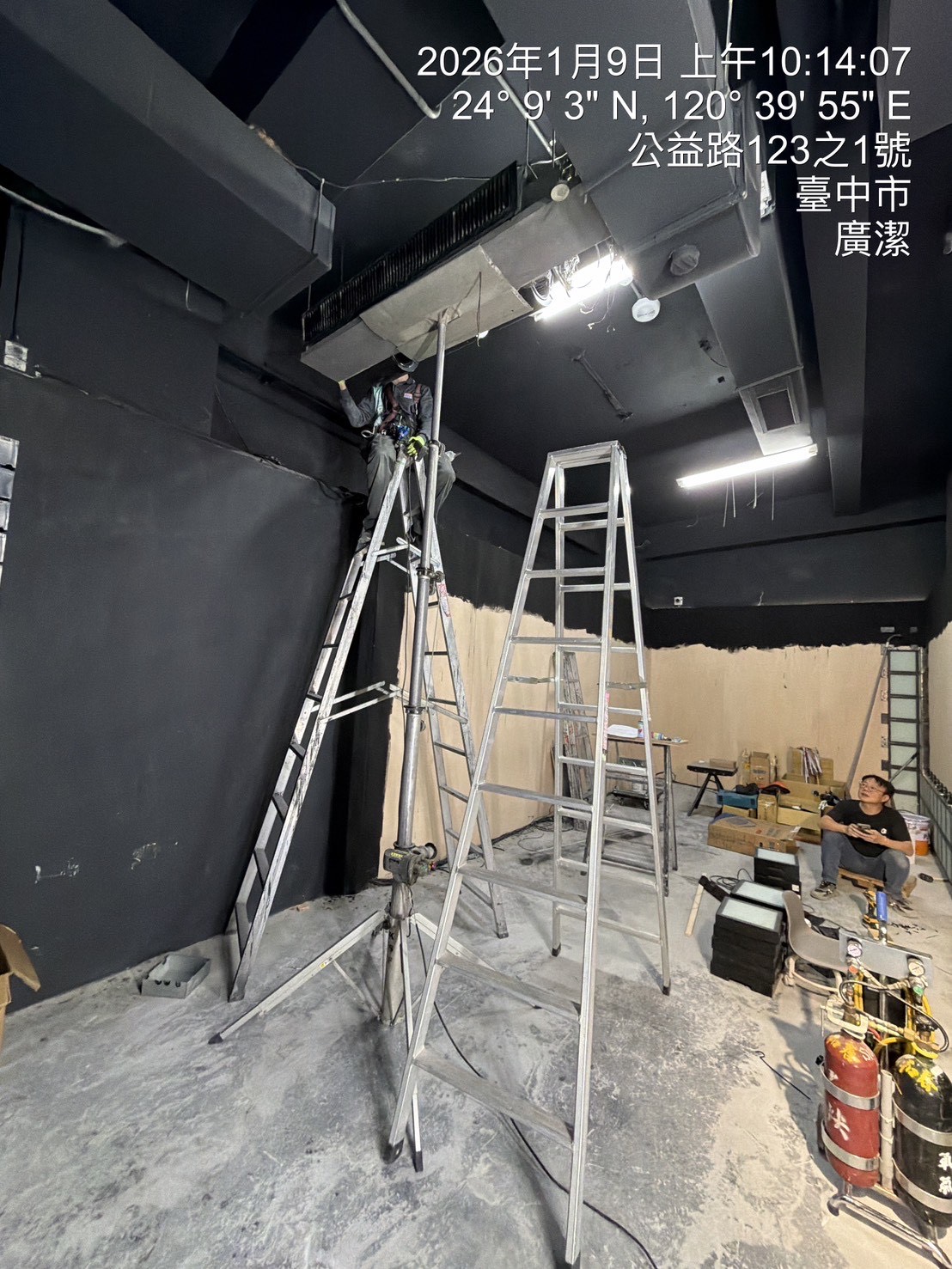 台中西區 移機保養吊隱式冷氣清洗