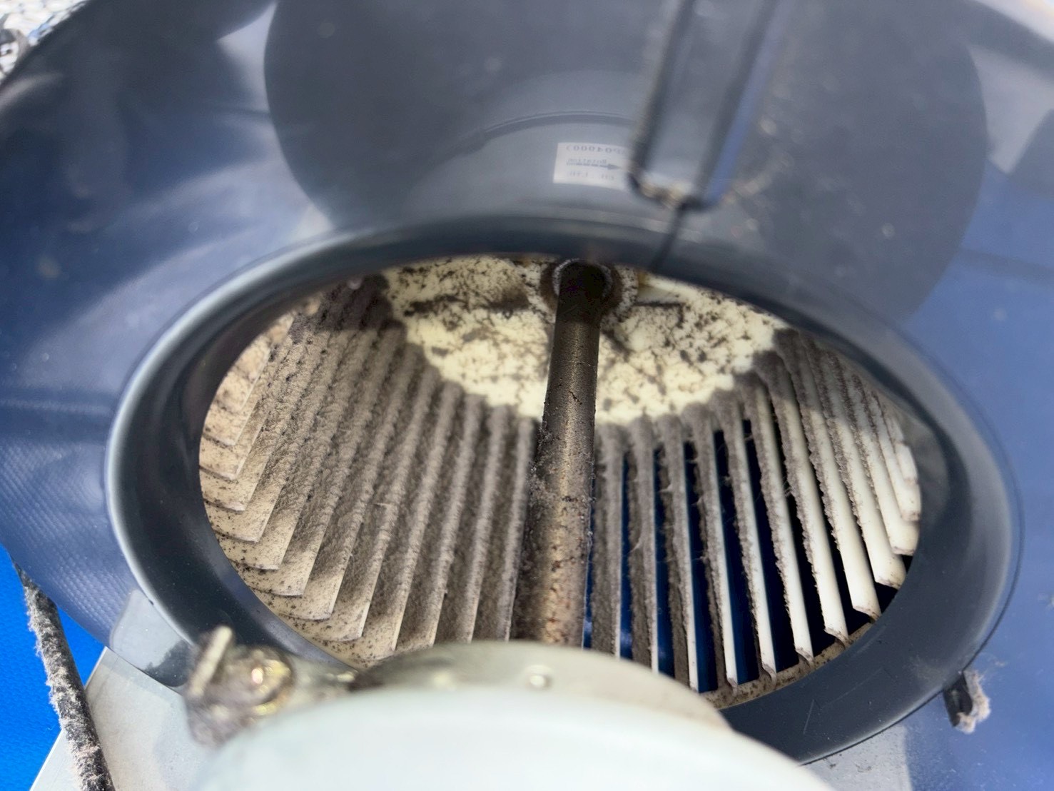 台中西區餐廳 吊隱式冷氣清洗