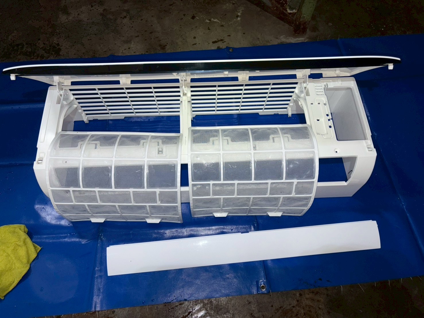 台中大雅 分離式冷氣清洗 中央廚房