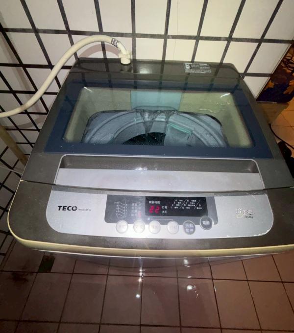 台中西屯直立式洗衣機清洗一台 廣潔家電清洗 冷氣清洗 洗衣機清洗 水塔清洗