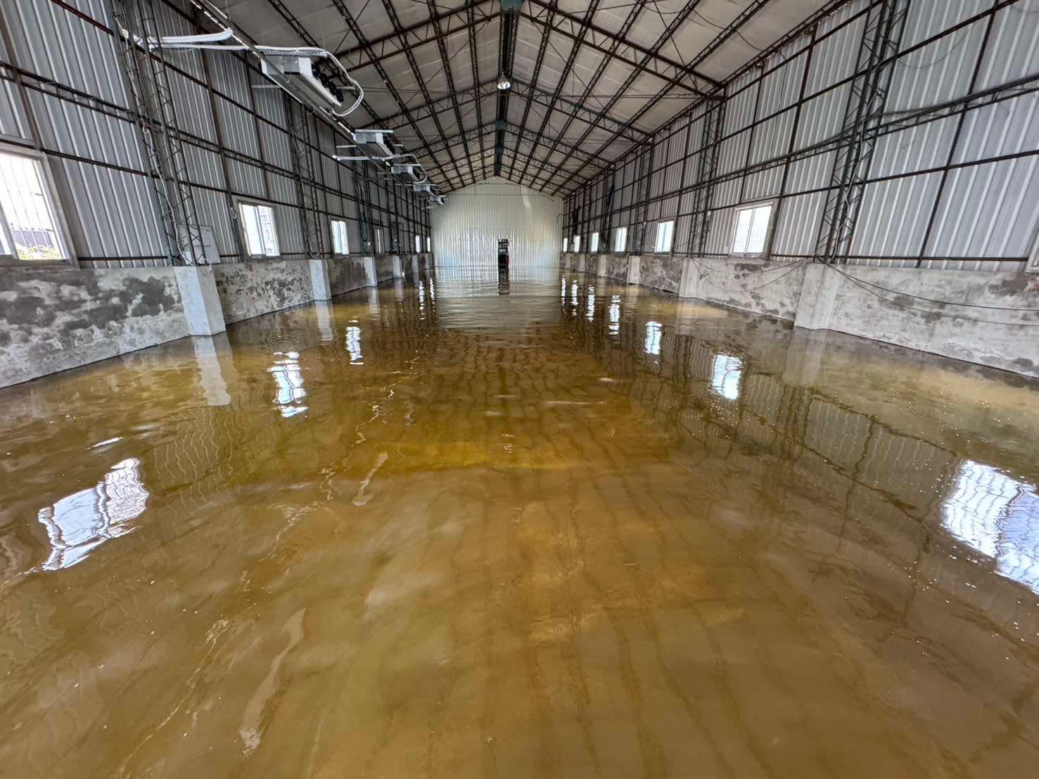 台南永大路廠房EPOXY耐重壓止滑地坪