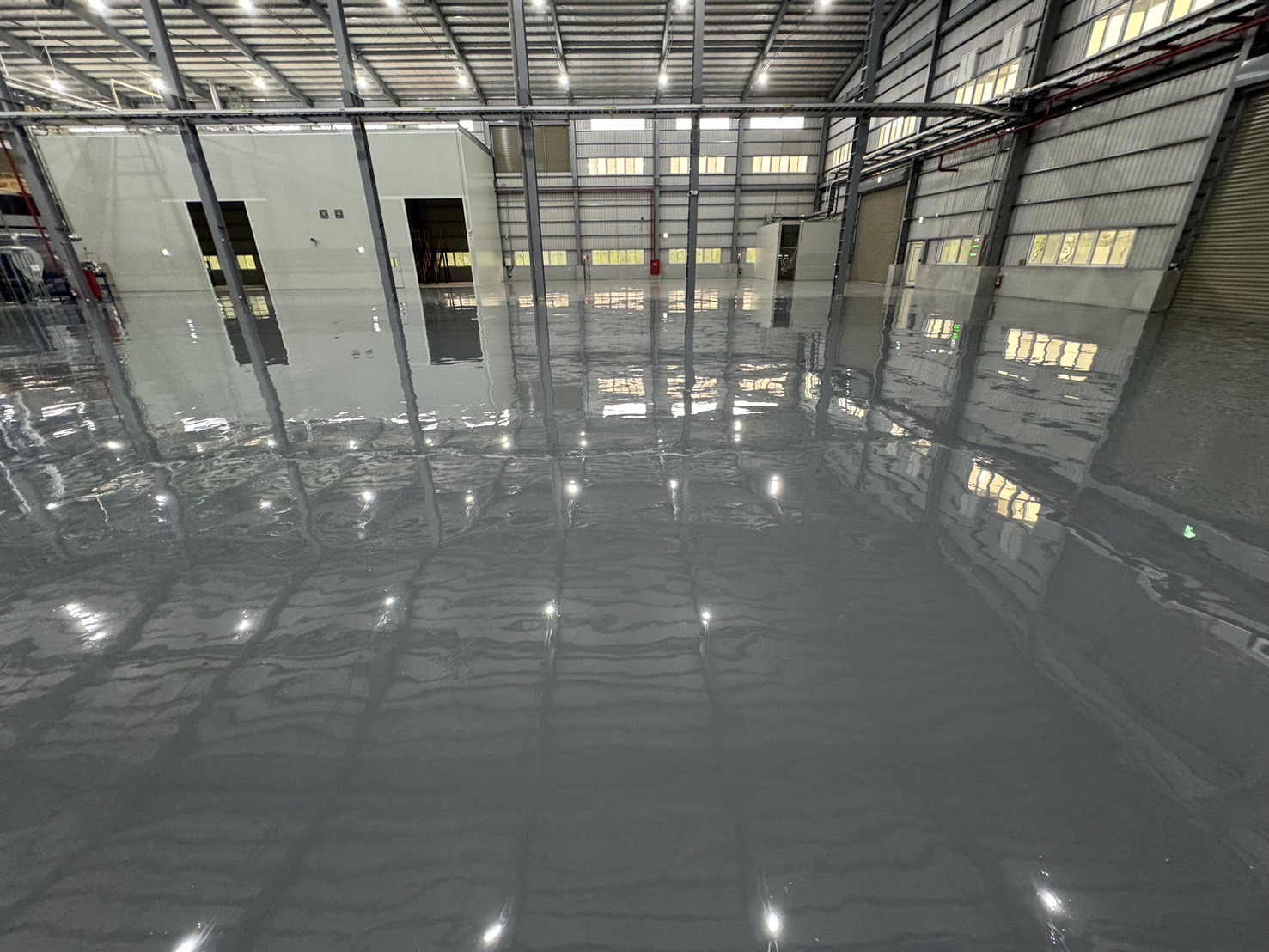 柳營工業區廠房 流展型EPOXY地坪塗裝 數量2800m2